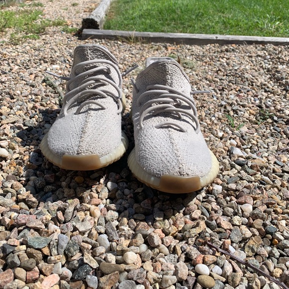 Yeezy Boost 350 V2 ‘Sesame’ - Picture 2 of 5